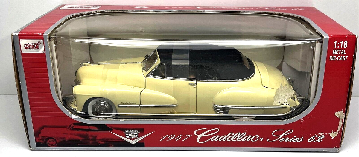 1947 Cadillac ゴールド　1/18 Anson - Yellow 1947 Cadillac Series 62 - 1:18 Scale - New in Box