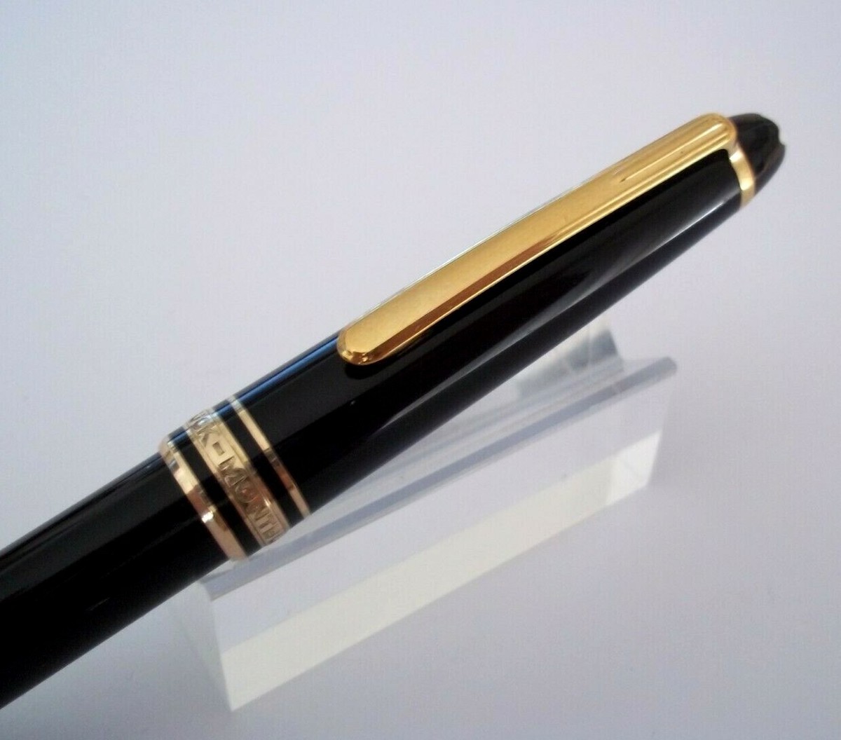 Authentic and Magnificent Prestige Ballpoint Pen Montblanc Authentic and Magnificent Prestige Ballpoint Pen Montblanc