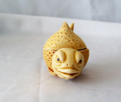 Harmony Kingdom ''Make A Wish'' Fish Treasure Jest's Box Figurine