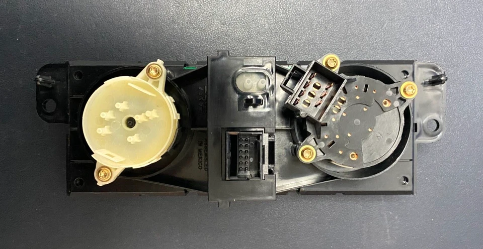 Interruptor de control de soplador de climatización nuevo OEM GM 22626483 / SW1884/HS308 Foto 4 de 4