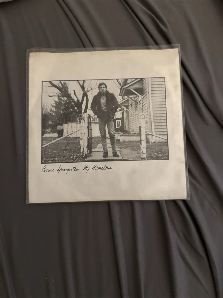 gem NOS Bruce Springsteen – My Hometown / Santa Claus Is Comin' To Town 1985 7" - Image 2 of 2