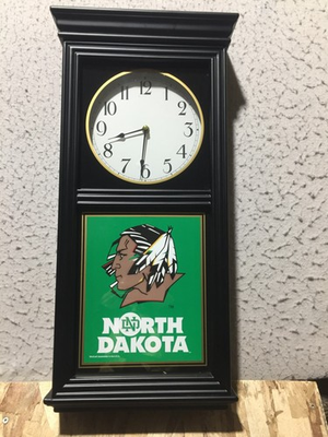 #ad UND Fighting Sioux Wincraft Wood Rectangular Wall Clock Mantle Black Box Head $199.99