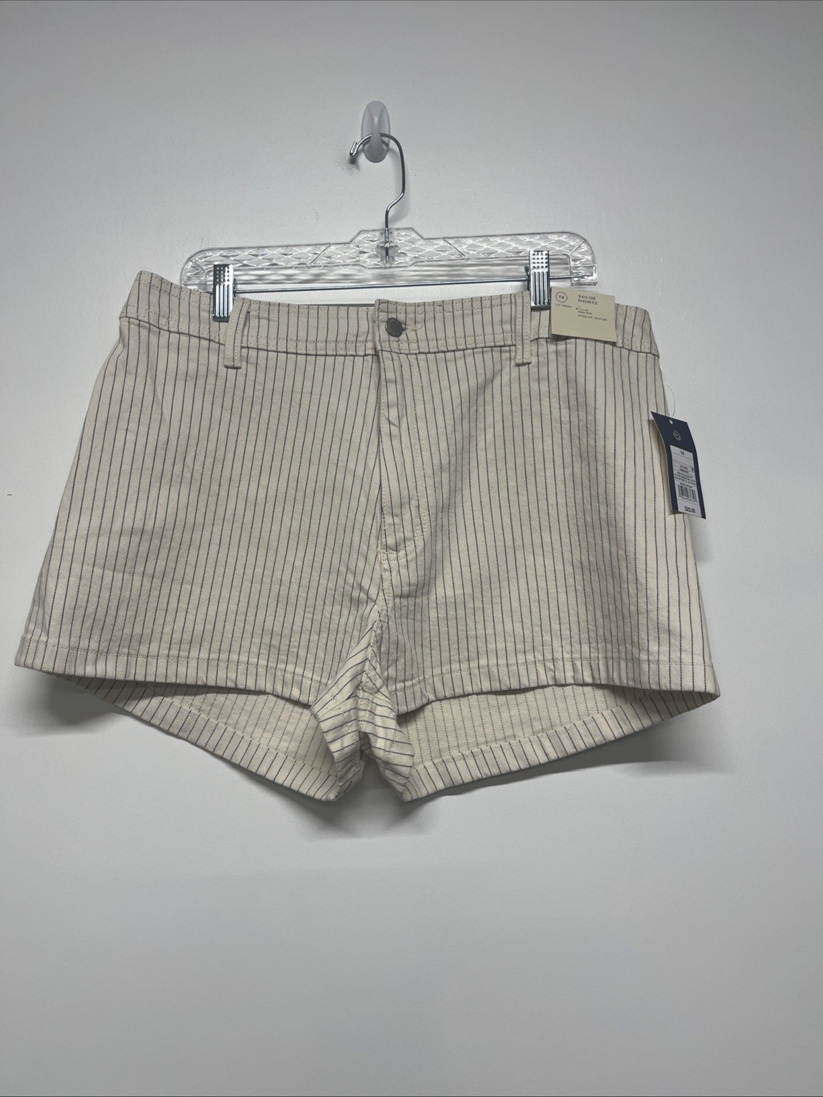 Universal Thread Shorts Women's Size 14 Sailor Shorts High Rise Cream