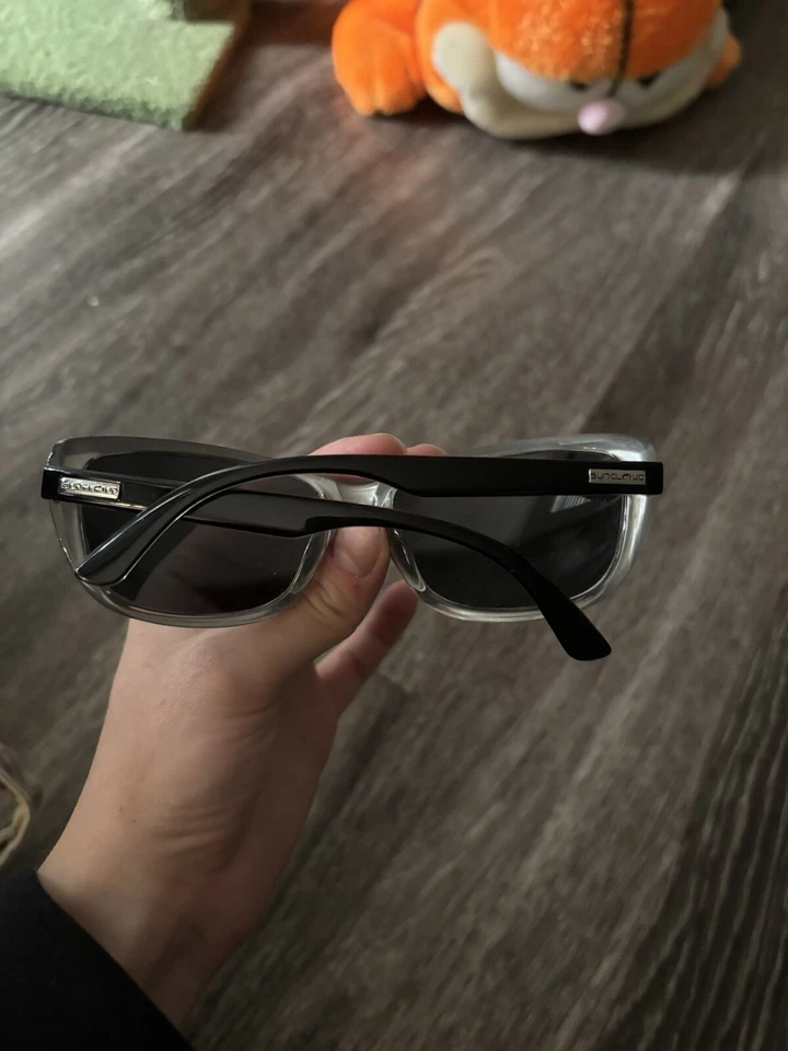 Gafas de sol marca Suncloud negras y plateadas Foto 2 de 4