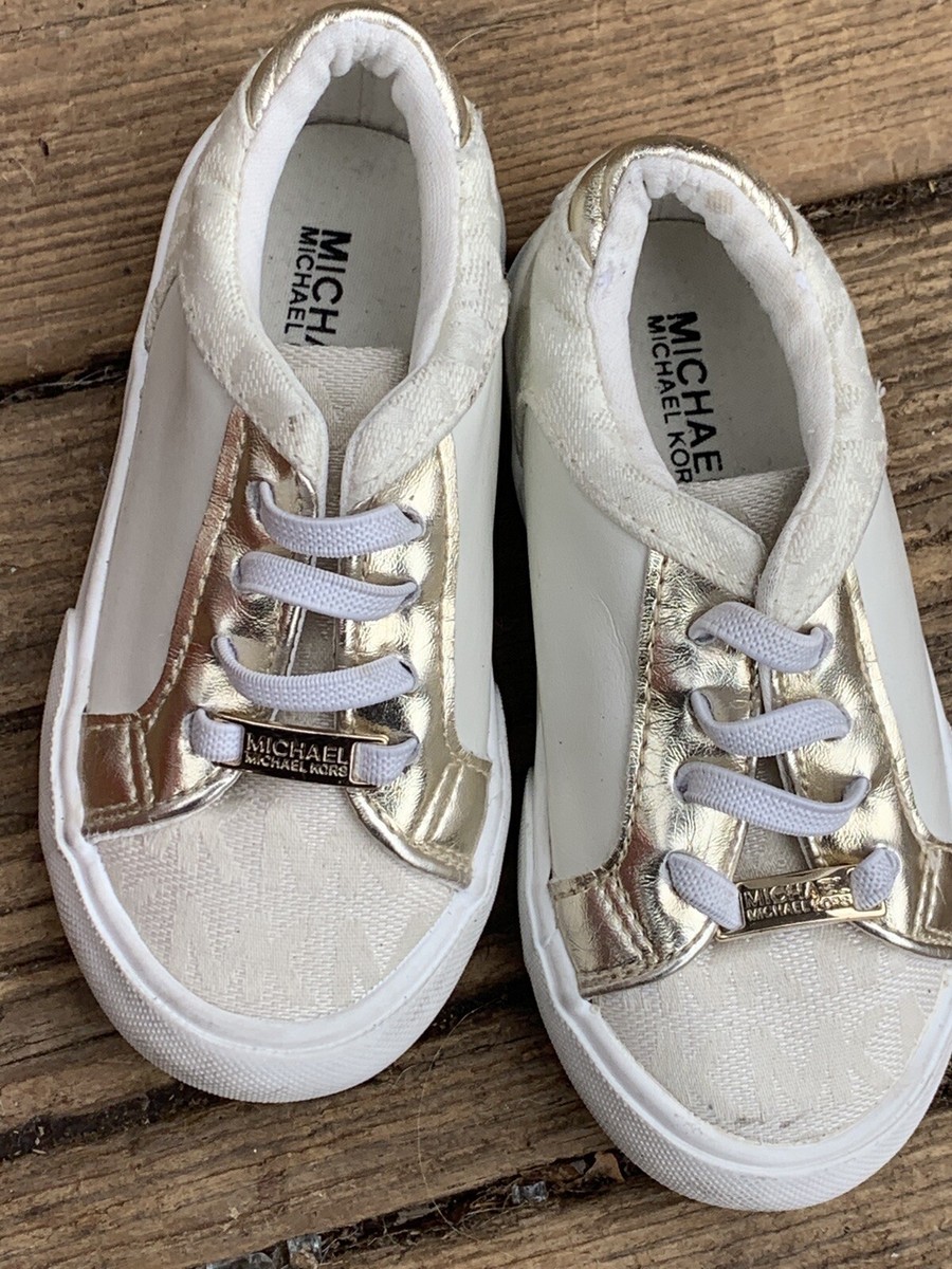 MaisonSuzu ホワイト バレエシューズ 24 ジミー チュー JIMMY CHOO バレエシューズ フラットシューズ