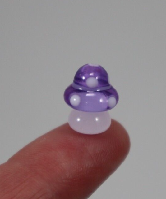 E3 Purple confidence LUCKY LITTLE MUSHROOM GLASS FIGURINE