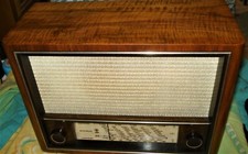 altes Röhrenradio SEIBT W4450-A Arioso 