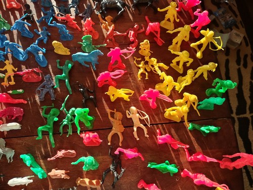 Vintage Louis Marx & Hong Kong and unmarked Plastic Cowboy & Indians & Animals - Picture 9 of 24