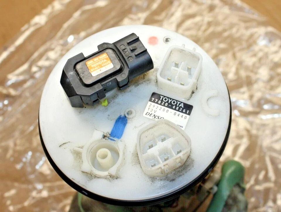 Bomba de combustible híbrida Lexus RX450H RX450HL 2019-2022 Foto 2 de 4