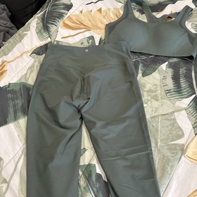 🔥 Victoria's Secret Lot GREEN 5 ITEMS! Including 1 NWT Tank Top
