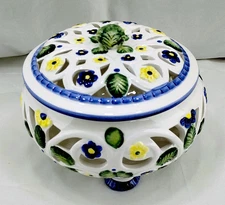 WORLD BAZAAR 8" White Lattice Ceramic Dish w/ Lid - Potpourri / Candy / Trinket