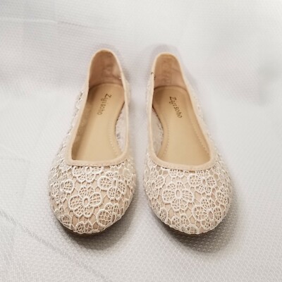 Zigi Soho Halle Off White Cream Ivory Tan Floral Lace Fabric Flat Shoe Sz 7