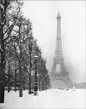 Paris In Snow - 16 X 20" Poster