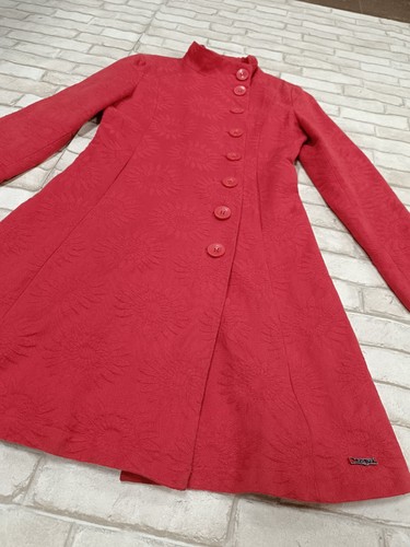 Abrigo rojo claro Desigual con relieve talla 36 - Imagen 12 de 15