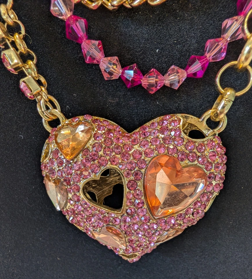 Collar Corazón Hinchado Vintage Betsey Johnson Rosa Estrás con Pendientes a Juego Foto 3 de 4