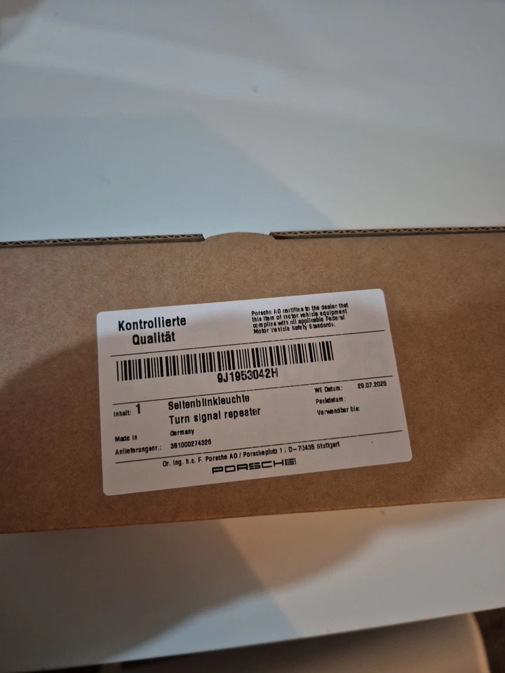 Porsche Taycan 9J Front Right Wing LED Indicator 2019-ON 9J1953042H Genuine new - Image 3 of 3