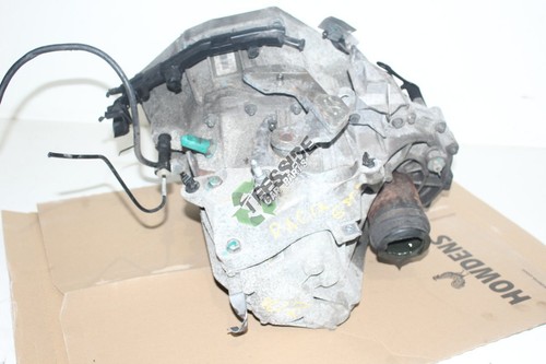 2014 DACIA DUSTER 1.5 DIESEL GEARBOX 8201057476 - Picture 2 of 3