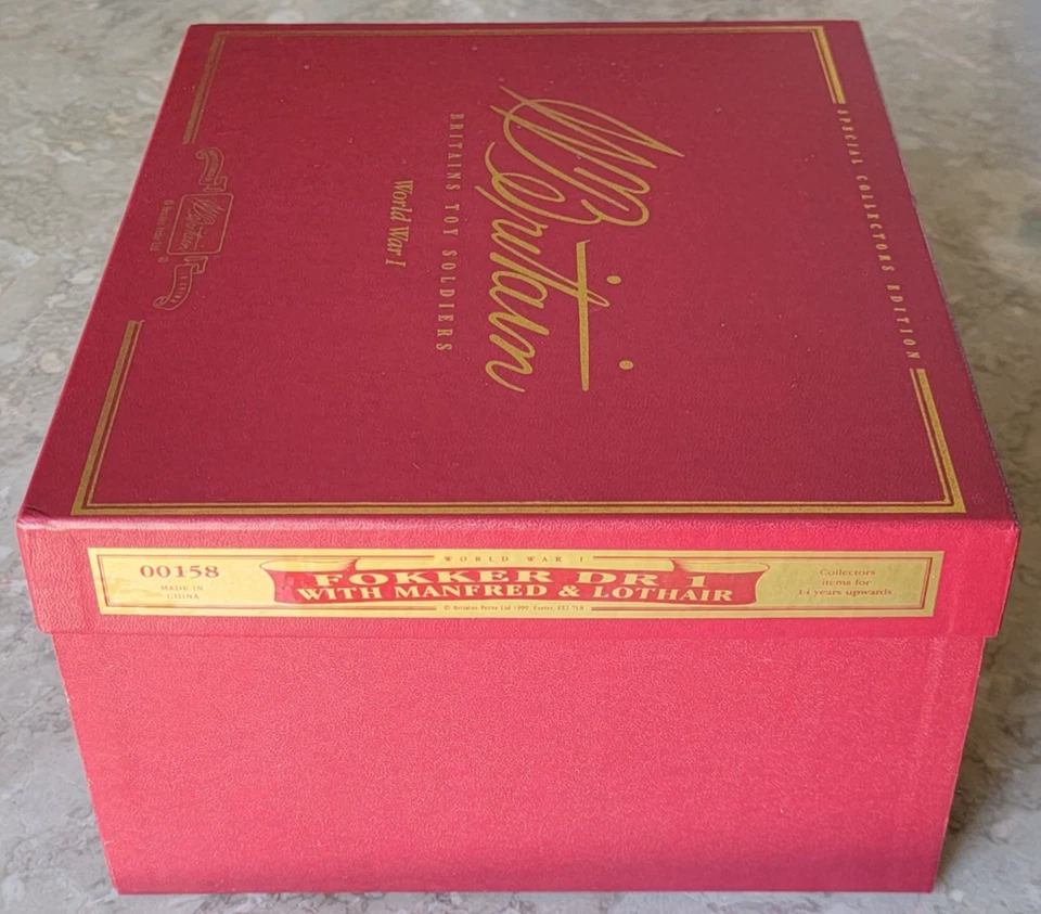 Britains Fokker DR1 With Manfred & Lothair 00158 WWI Special Collectors Edition - Image 2 of 4