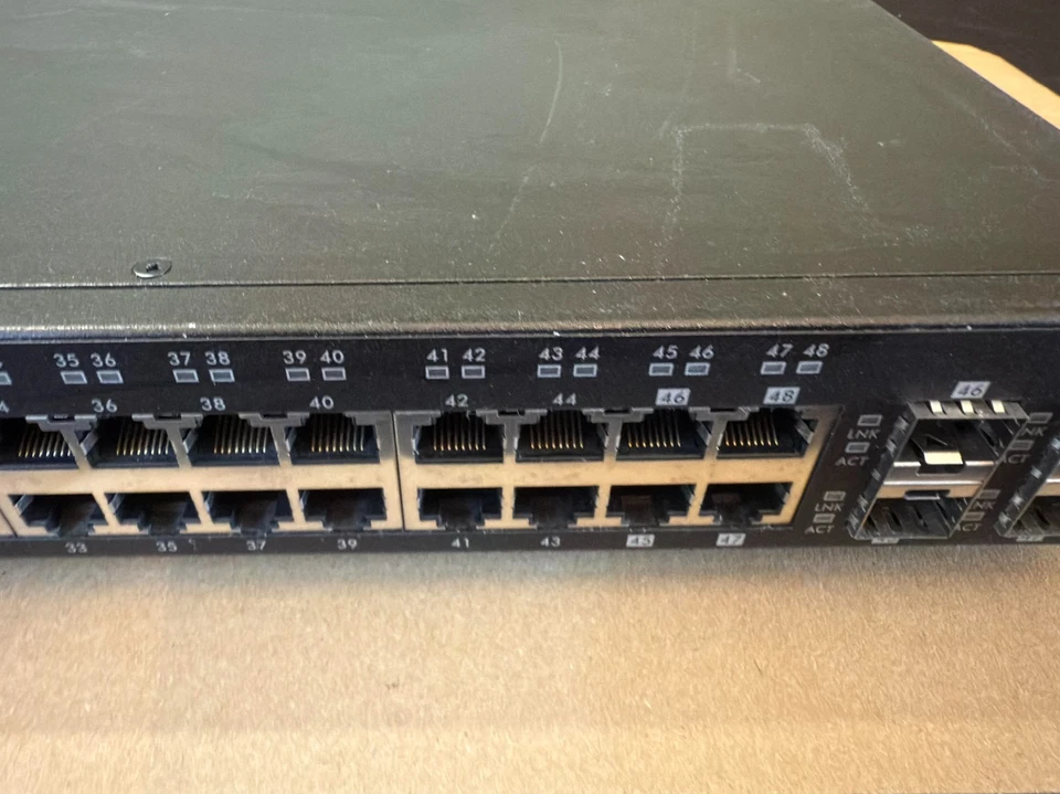 Zyxel GS1548 48-Port Gigabit Switch - Image 4 of 4