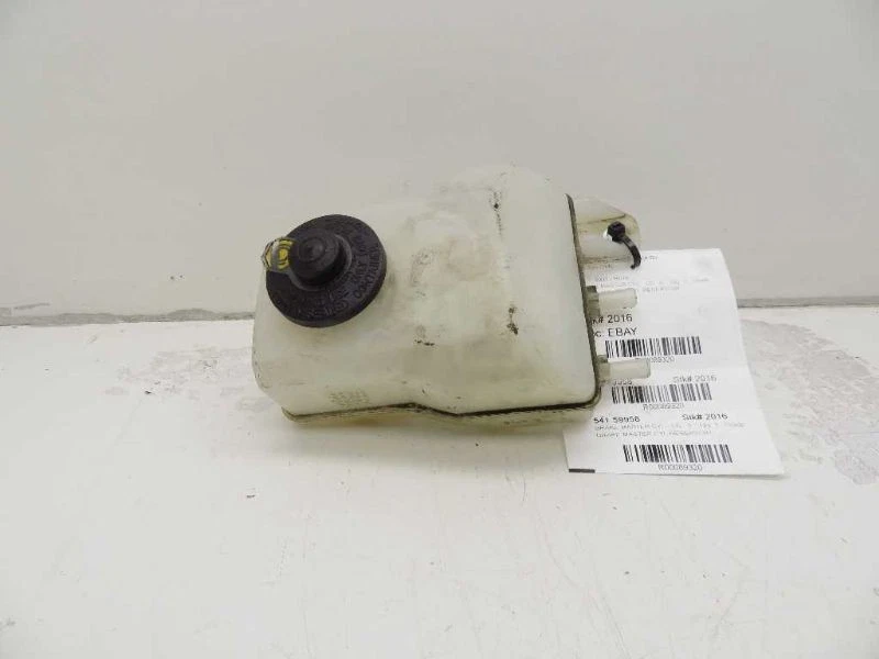 04-09 TOYOTA PRIUS 1.5L TRACCIÓN DELANTERA EN DEPÓSITO CILINDRO MAESTRO FRENO  Foto 2 de 4