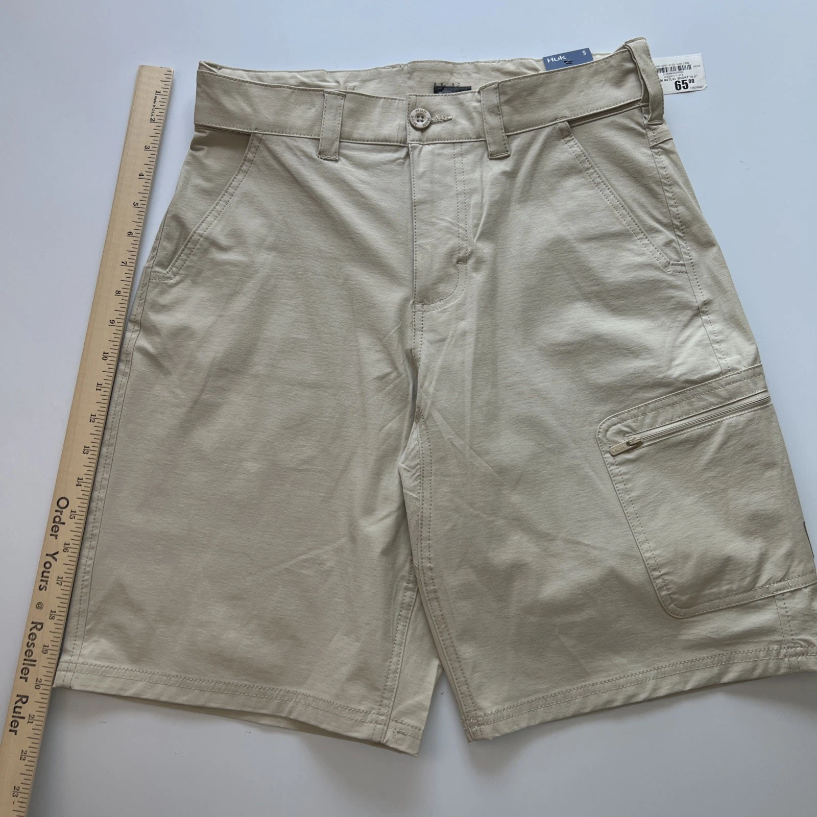 Huk Fishing Next Level Cargo Shorts Men's Small Beige 10.5" Inseam - NWT