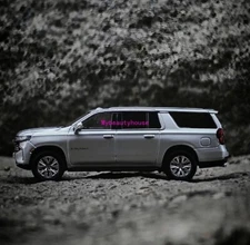 Masdi 1:64 Silver Suburban Full Size SUV Sports Model Diecast Metal Car