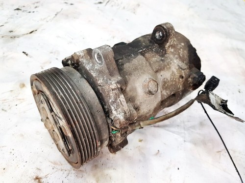 Audi A3 1999 AC AIR Compressor Pump used, Genuine #685275-40
