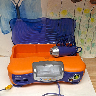 VTech V.Smile Lernkonsole Set mit Controller/Joystick, Stift, Kabel, 3 Spiele