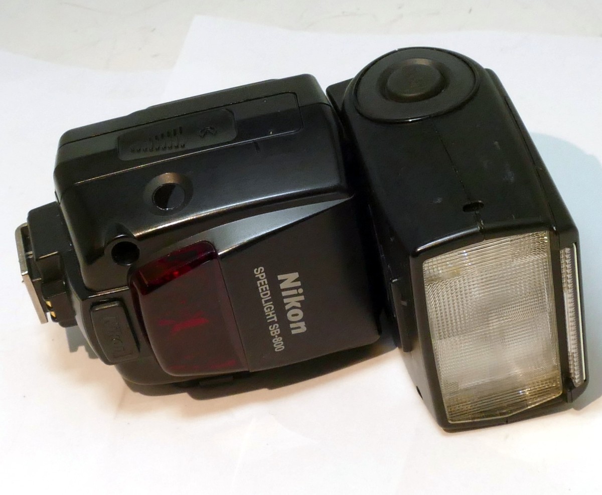 Nikon SB-800 Speedlight Flash for - - -PARTS or REPAIR , Does not
