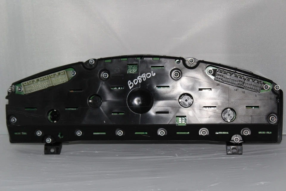 Cuadro de instrumentos velocímetro indicadores de panel de instrumentos Chrysler 300 2007 144.243 millas Foto 2 de 4