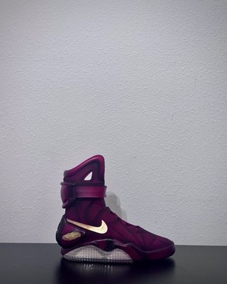 Size 8 Nike MAG Back to the Future (2011) Iron Man Painted