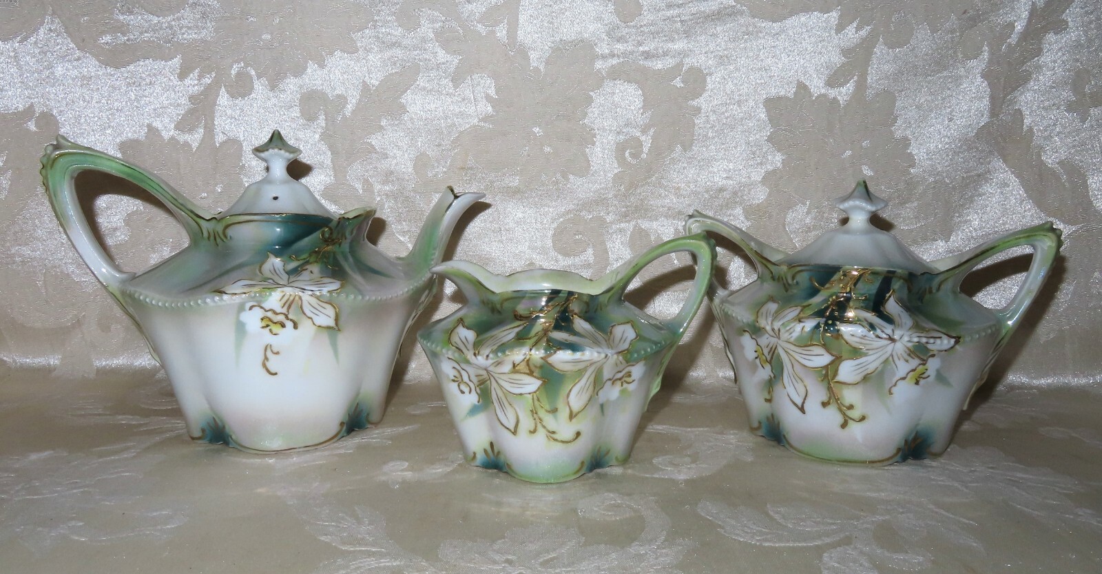 как выглядит Antique RS Prussia Tea Set in Rare White Daffodil Design in Gorgeous Colors фото