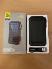 New Safe Speed Outdoor Protection Solar Power Bank with Ultra Bright Flashlight