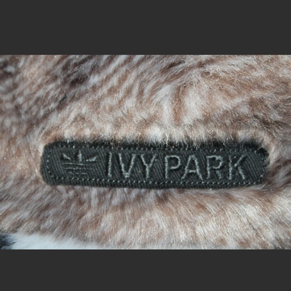 NWT X Ivy Park Adidas Beyonce Reversible Bucket Hat M/L Retired Rare IVY PARK | Accessories | Nwt X Ivy Park Adidas Beyonce  main image 2