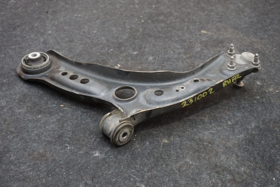 Front Right Suspension Lower Control Arm OEM 81A407152C Audi S3 RS3 2017-18 - Image 3 of 4