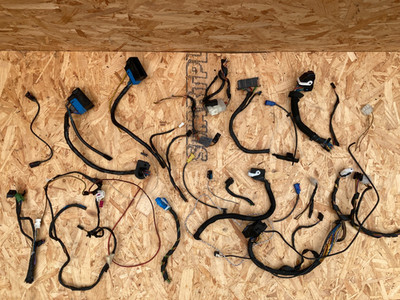 BMW Z4 E85 CONVERTIBLE E86 COUPE SELECTION WIRING LOOMS HARNESS / PLUGS / PINS 