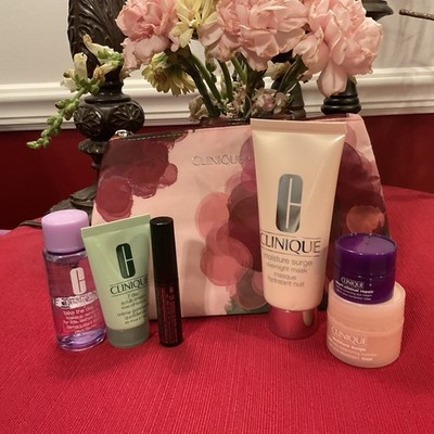 NIB Recent Clinique Lot 5 Travel + Full Sz Moisture Surge Mask + Jona Makeup Bag