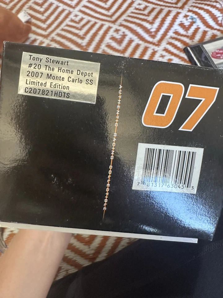 Drivers Select Tony Stewart #20 Monte Carlo SS 1:24 Home Depot Foto 3 de 4