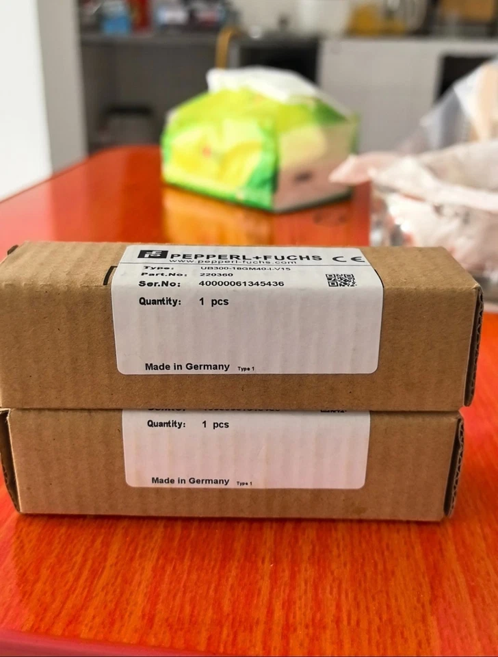 Pepperl + Fuchs ultrasonic sensor from Germany ub300-18gm40-i-v15 Brand new - Image 2 of 4