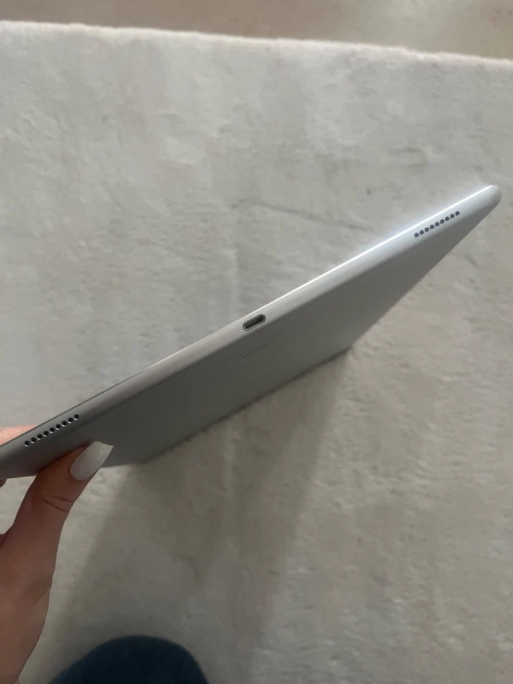 Apple iPad Pro 1. Gen 32GB, Wi-Fi, 12,9 Zoll - Space Grau - Bild 4 von 4