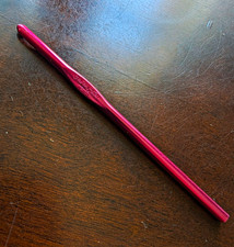 Susan Bates Silvalume Red Aluminum Crochet Hook Size Usi9/5.50mm