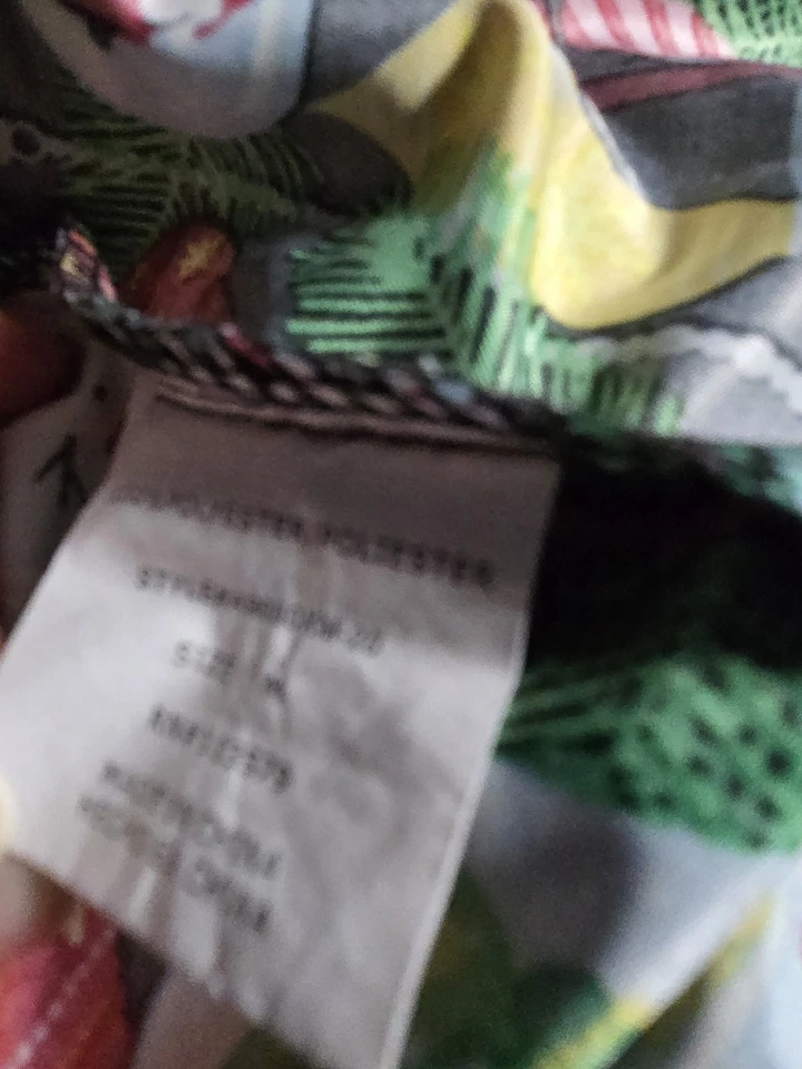 Serene Uniforms Scrub Top size M-CHRISTMAS Ornaments/Santa-Chest 22"/L 27" - Image 3 of 4