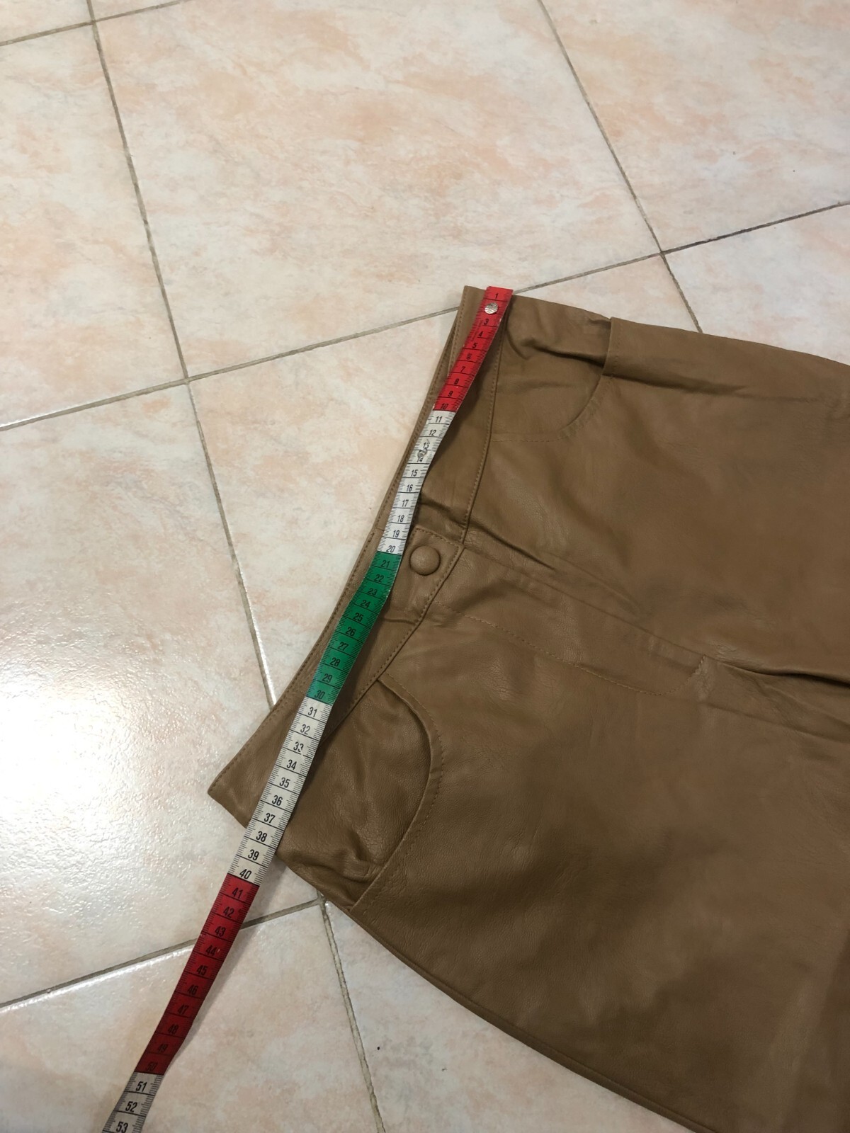 VICOLO beige hazelnut faux leather trousers size M image 8