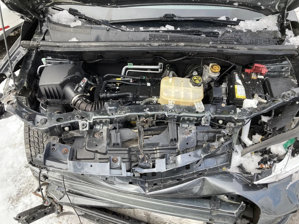 Chevrolet Trax 19 eje pasajero Foto 3 de 4