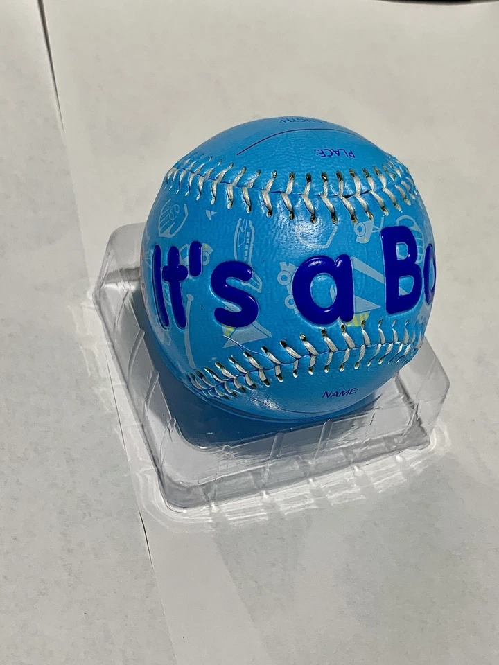 Pelotas de béisbol de día especial It’s A Boy, elección de revelación de género Foto 3 de 4