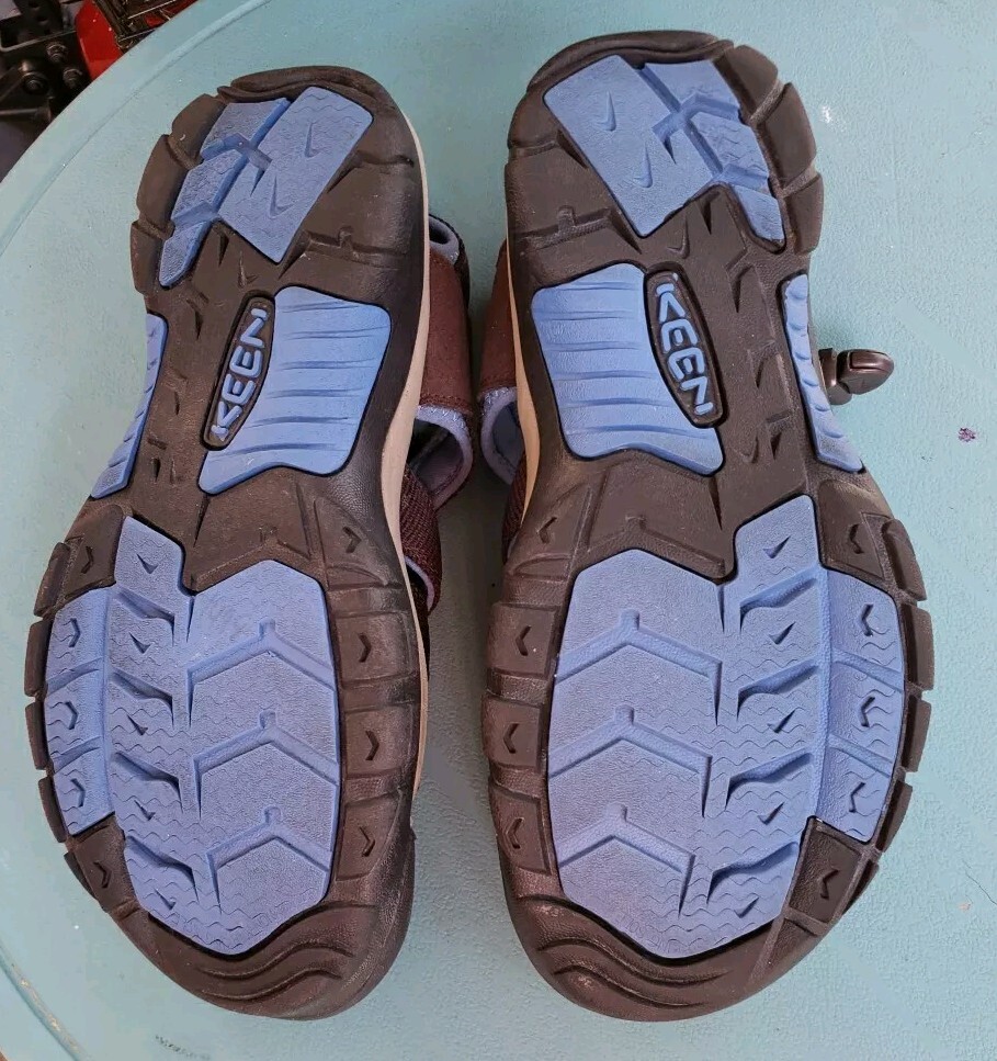 Sandali da acqua Keen Newport H2 da donna 9 5 marroni punta chiusa all'aperto escursionismo campeggio