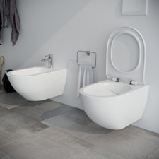 Sanitari bagno SOSPESI filo muro in ceramica VASO wc, COPRIVASO e BIDET Fast