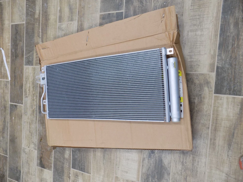 GM 42828843 2015-21 Buick Encore/ Chevy Trax A/C Condenser NOS OEM - Image 3 of 4