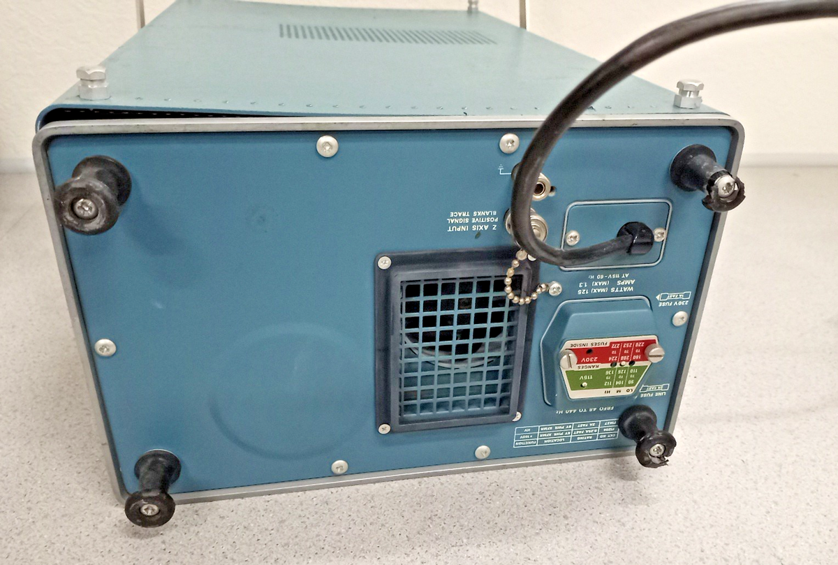 Tektronix type 454 oscilloscope 150MHz 2 channel FOR PART/NOT 