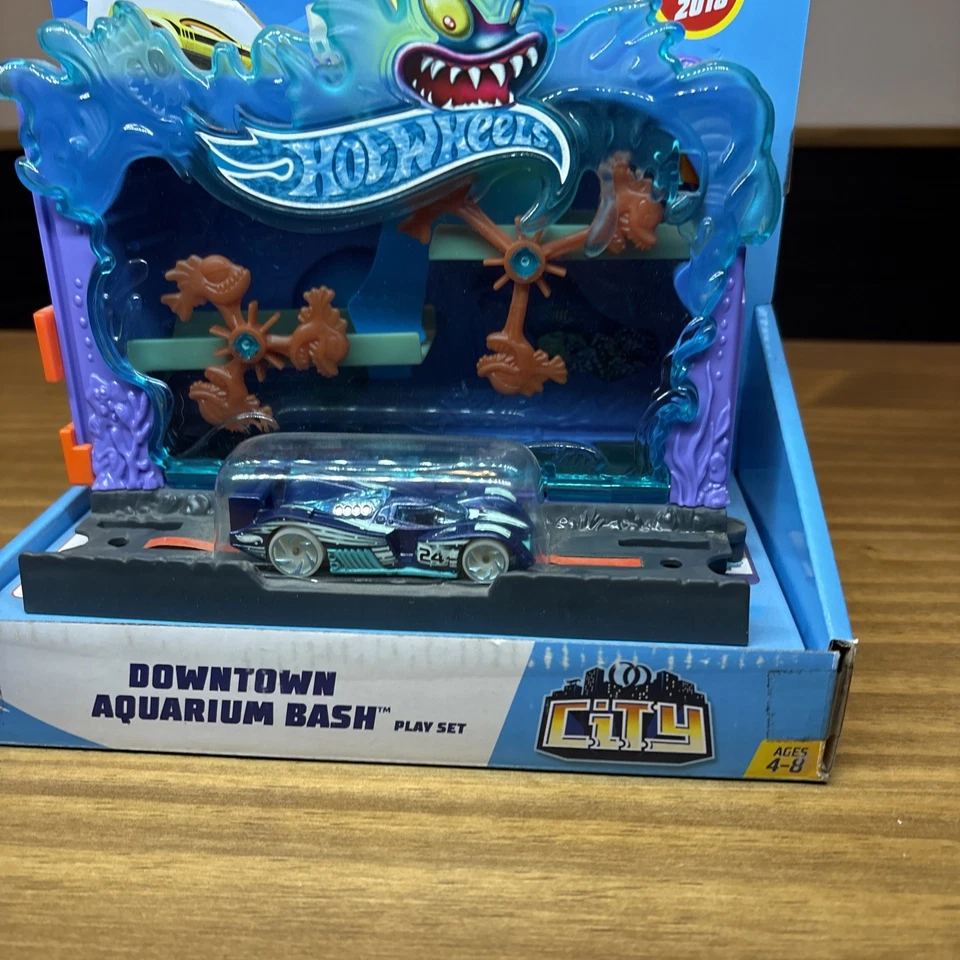 Hot Wheels City Downtown Aquarium Bash Play Set - Rare-NOS 2018 - Image 4 of 4